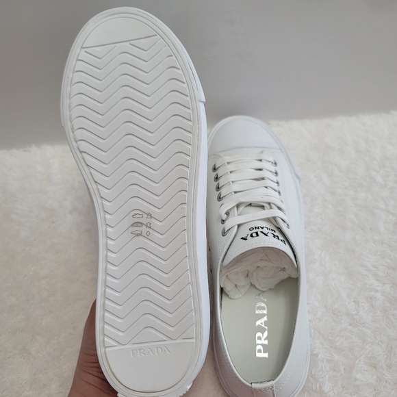 PRADA Luxury Sneaker shoes - Picture 7 of 7